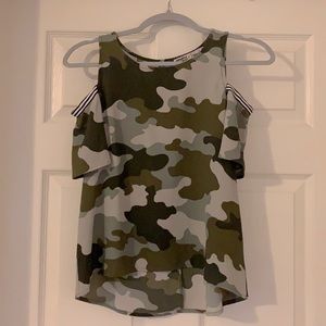 Camo Blouse, Gypsies & Moondust, Size XS